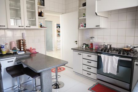 Apartamento à venda com 200m², 3 quartos e 2 vagasCozinha