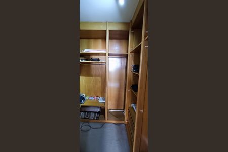 Apartamento para alugar com 228m², 4 quartos e 4 vagasCloset da suíte 1