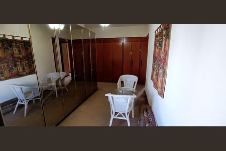 Apartamento para alugar com 228m², 4 quartos e 4 vagasCorredor