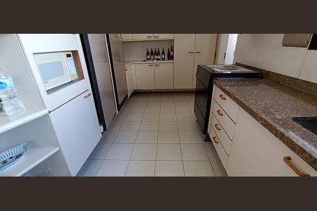 Apartamento para alugar com 228m², 4 quartos e 4 vagasCozinha