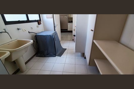 Apartamento para alugar com 228m², 4 quartos e 4 vagasÁrea de Serviço