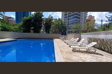 Apartamento para alugar com 228m², 4 quartos e 4 vagasÁrea comum - Piscina