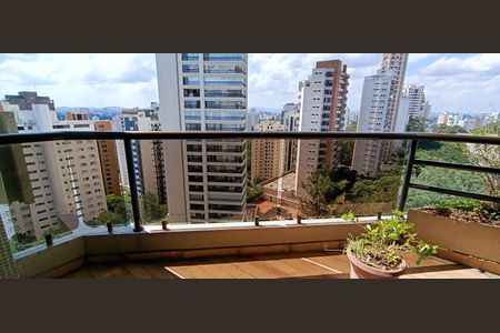 Apartamento para alugar com 228m², 4 quartos e 4 vagasVaranda da Sala