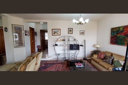 Apartamento para alugar com 228m², 4 quartos e 4 vagasSala