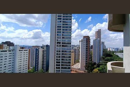 Apartamento para alugar com 228m², 4 quartos e 4 vagasVista da Suíte 2