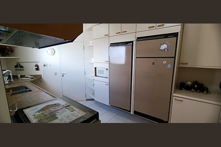 Apartamento para alugar com 228m², 4 quartos e 4 vagasCozinha