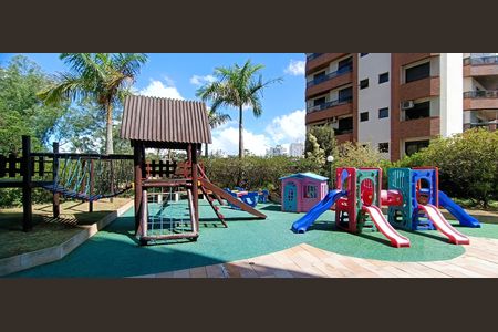 Apartamento para alugar com 228m², 4 quartos e 4 vagasÁrea comum - Playground