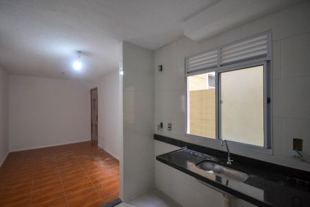 Apartamento para alugar com 48m², 2 quartos e 1 vaga Apartamento para alugar com 48m², 2 quartos e 1 vagaCozinha e Área de Serviço