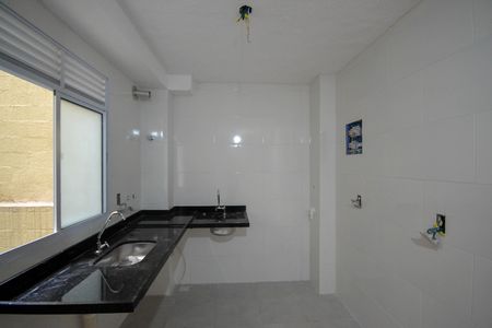Apartamento para alugar com 48m², 2 quartos e 1 vaga Apartamento para alugar com 48m², 2 quartos e 1 vagaCozinha e Área de Serviço