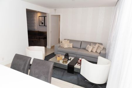 Apartamento à venda com 127m², 2 quartos e 2 vagasSala