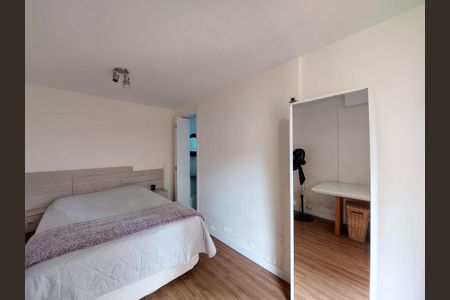 Casa à venda com 180m², 4 quartos e 2 vagasQuarto da Edícula