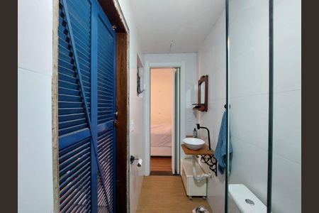 Casa à venda com 180m², 4 quartos e 2 vagasBanheiro da Edícula