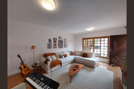 Casa à venda com 180m², 4 quartos e 2 vagasSala