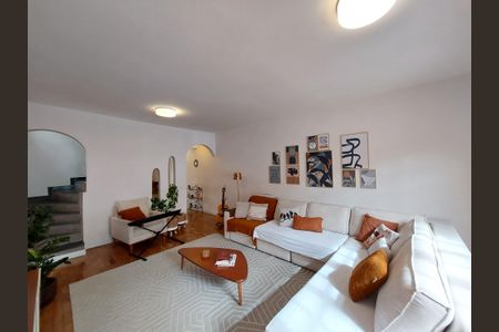 Casa à venda com 180m², 4 quartos e 2 vagasSala