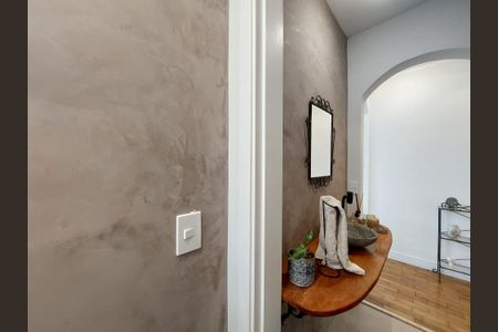 Casa à venda com 180m², 4 quartos e 2 vagasLavabo