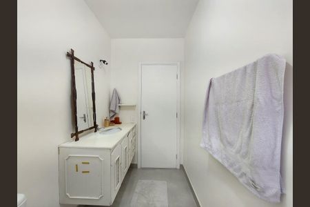 Casa à venda com 180m², 4 quartos e 2 vagasBanheiro Social