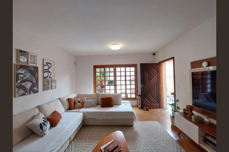 Casa à venda com 180m², 4 quartos e 2 vagasSala