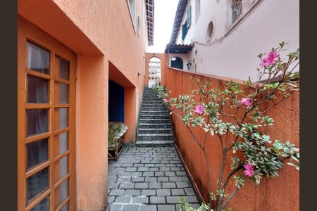 Casa à venda com 180m², 4 quartos e 2 vagasCorredor