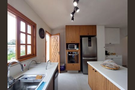 Casa à venda com 180m², 4 quartos e 2 vagasCozinha