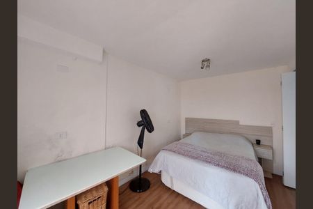 Casa à venda com 180m², 4 quartos e 2 vagasQuarto da Edícula