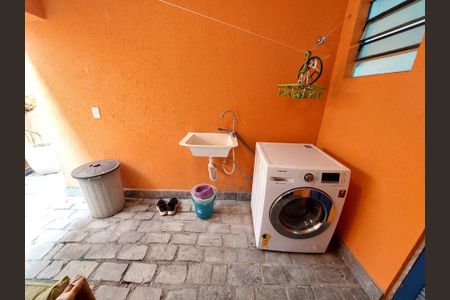 Casa à venda com 180m², 4 quartos e 2 vagasÁrea de Serviço