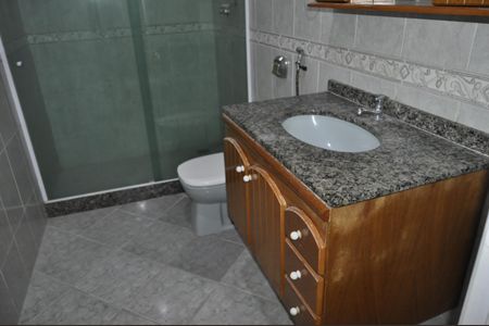 Casa para alugar com 250m², 3 quartos e 1 vagaBanheiro