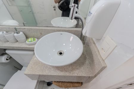 Apartamento à venda com 40m², 1 quarto e 1 vaga Apartamento à venda com 40m², 1 quarto e 1 vagaBanheiro