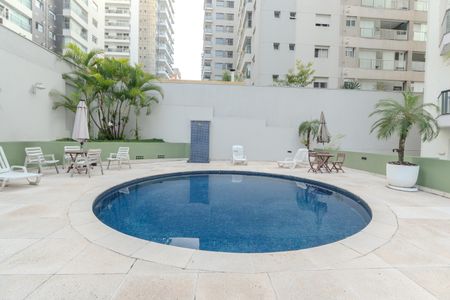 Apartamento à venda com 40m², 1 quarto e 1 vaga Apartamento à venda com 40m², 1 quarto e 1 vagaÁrea comum - Piscina