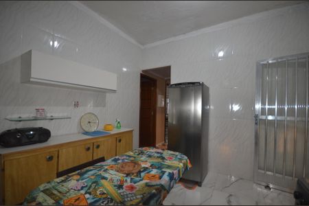 Casa para alugar com 240m², 2 quartos e 2 vagasCozinha