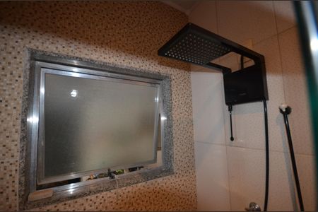 Casa para alugar com 240m², 2 quartos e 2 vagasBanheiro