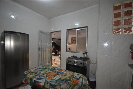 Casa para alugar com 240m², 2 quartos e 2 vagasCozinha