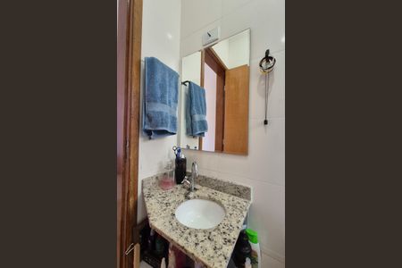 Apartamento à venda com 108m², 2 quartos e 2 vagasBanheiro da suíte