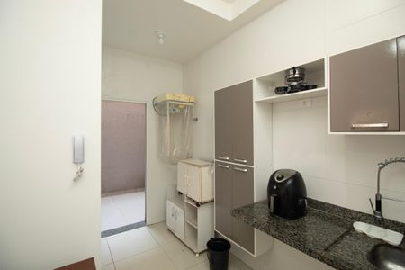 Casa para alugar com 30m², 1 quarto e sem vagaCozinha e Área de Serviço