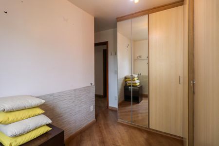 Apartamento à venda com 90m², 3 quartos e 2 vagasQuarto 2