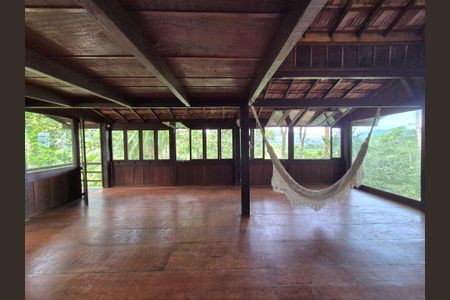 Casa de condomínio para alugar com 100m², 2 quartos e 4 vagasSala