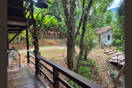 Casa de condomínio para alugar com 100m², 2 quartos e 4 vagasVaranda