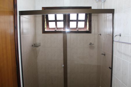 Casa de condomínio para alugar com 390m², 5 quartos e 4 vagasBanheiro