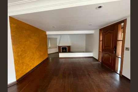 Casa de condomínio para alugar com 390m², 5 quartos e 4 vagasSala