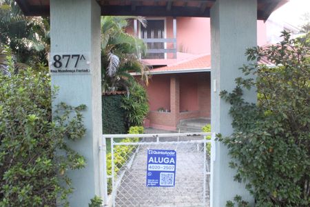 Casa de condomínio para alugar com 390m², 5 quartos e 4 vagasPlaca