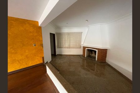 Casa de condomínio para alugar com 390m², 5 quartos e 4 vagasSala