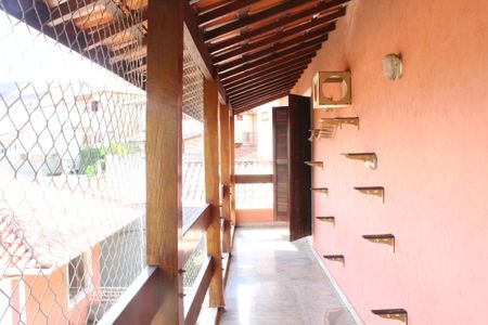 Casa de condomínio para alugar com 390m², 5 quartos e 4 vagasvaranda