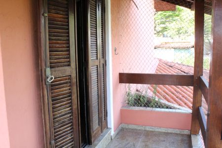 Casa de condomínio para alugar com 390m², 5 quartos e 4 vagasvaranda