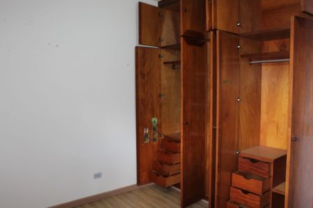 Casa de condomínio para alugar com 390m², 5 quartos e 4 vagasQuarto