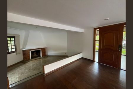 Casa de condomínio para alugar com 390m², 5 quartos e 4 vagasSala