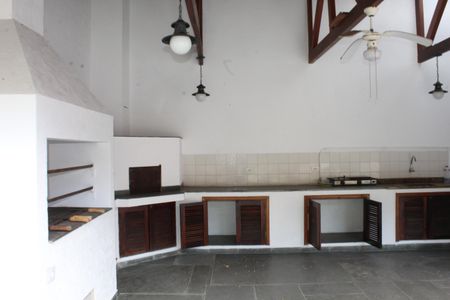 Casa de condomínio para alugar com 390m², 5 quartos e 4 vagasÁrea Externa