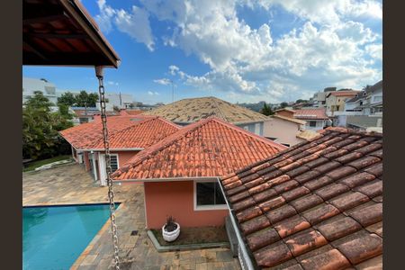 Casa de condomínio para alugar com 390m², 5 quartos e 4 vagasÁrea Externa