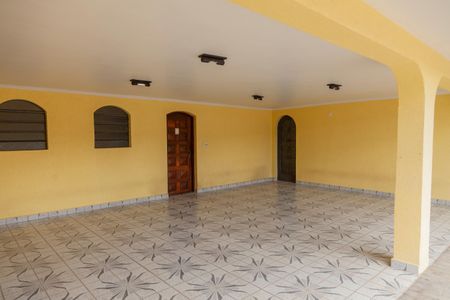 Casa à venda com 350m², 3 quartos e 4 vagasGaragem