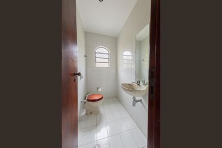 Casa à venda com 350m², 3 quartos e 4 vagasBanheiro 3