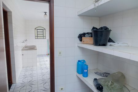 Casa à venda com 350m², 3 quartos e 4 vagasQuarto de Serviço