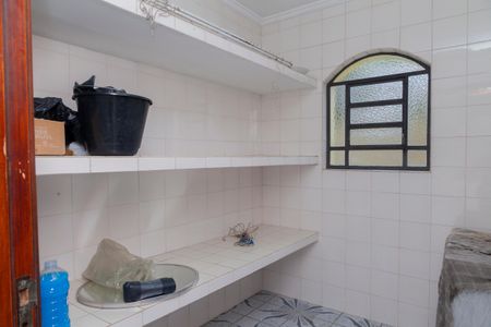 Casa à venda com 350m², 3 quartos e 4 vagasQuarto de Serviço